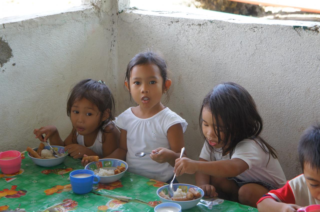 cantine ...coté filles