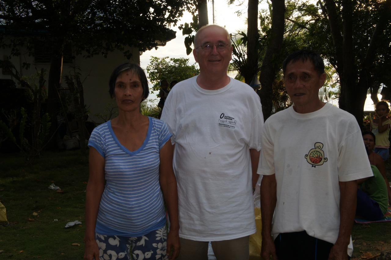 distribution vaisselle famille Gracia Maé