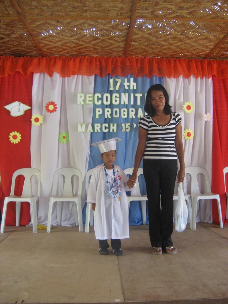 Graduation Jay avec sa maman
